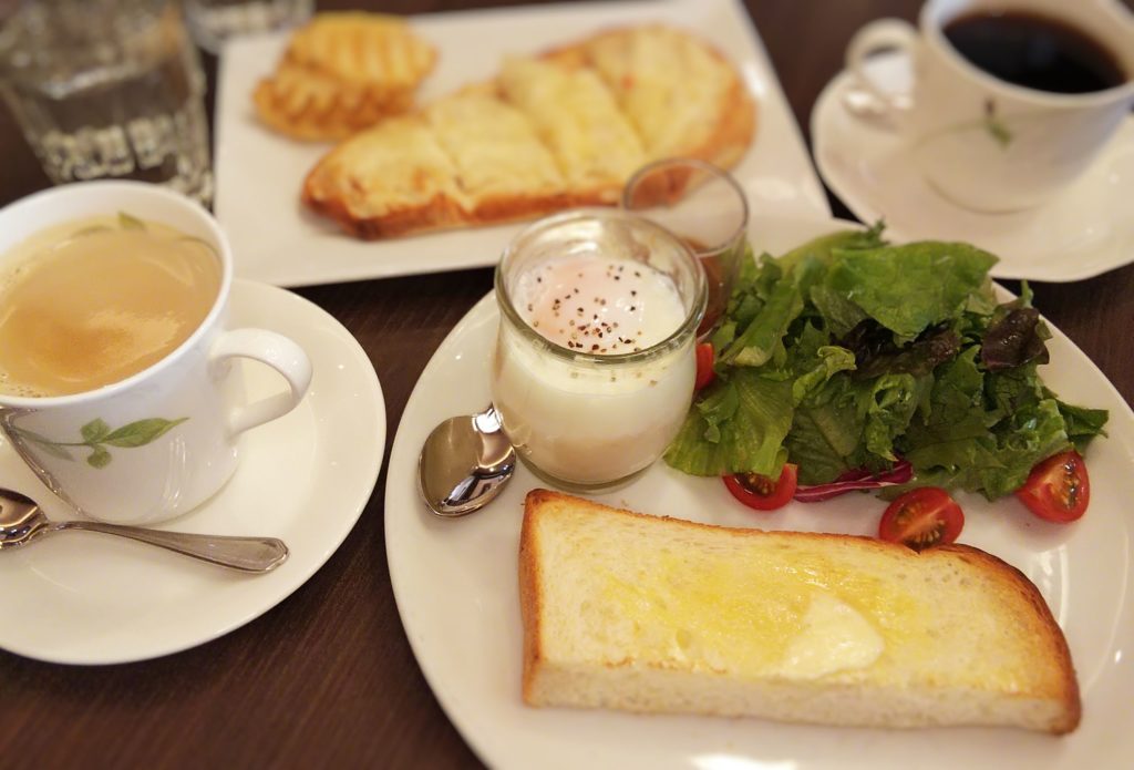 エッグスラットモーニングとナンチーズトースト